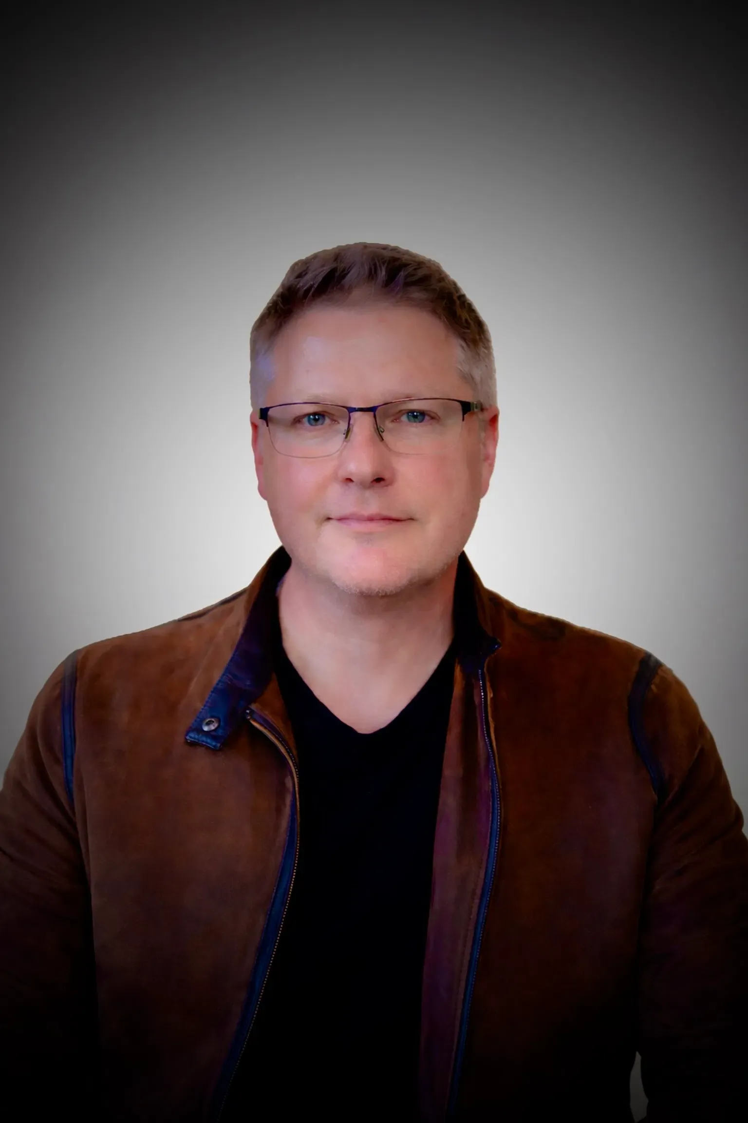 Professional portrait of Glenn Bauman